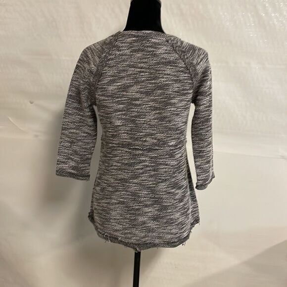 MAURICES three-quarter length top from size S - Picture 3 of 7